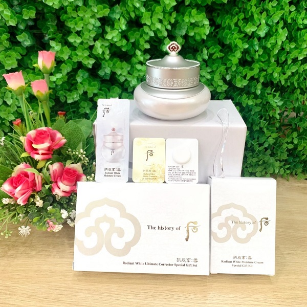 Cao đặc trị nám Đông y Hoàng cung Gongjinhyang Seol : Radiant White Ultimate Corrector Special Set